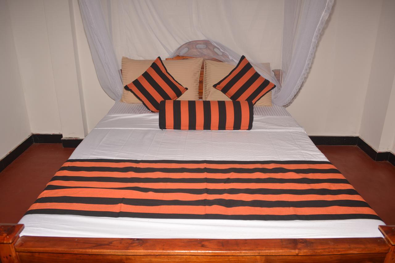 Ella River Face Inn المظهر الخارجي الصورة