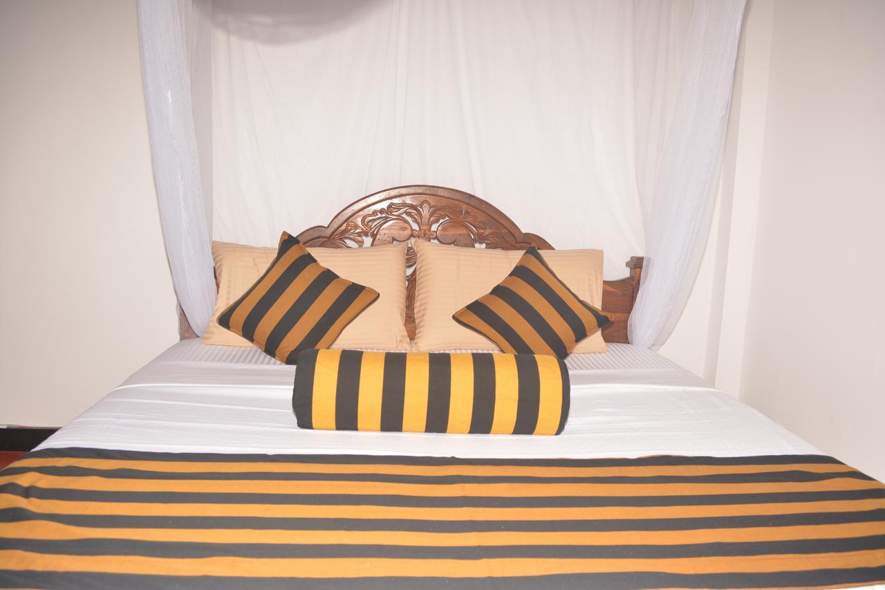 Ella River Face Inn المظهر الخارجي الصورة