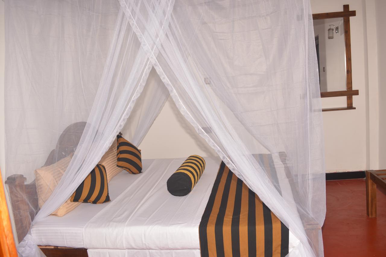 Ella River Face Inn المظهر الخارجي الصورة