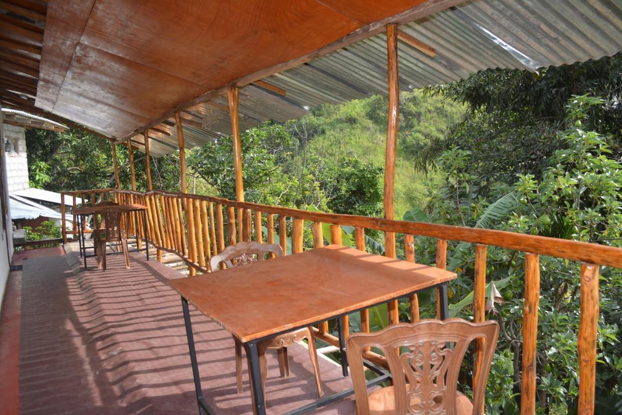 Ella River Face Inn المظهر الخارجي الصورة