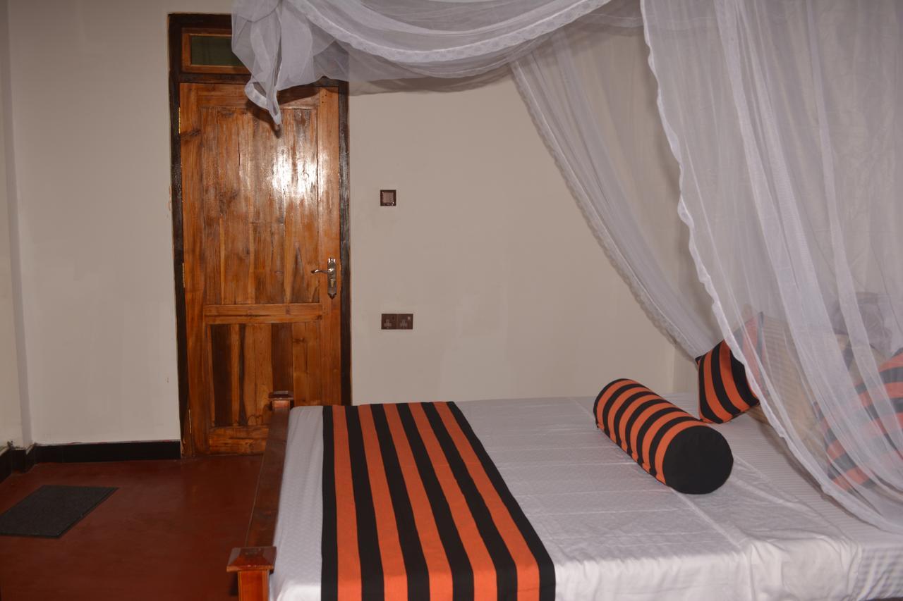 Ella River Face Inn المظهر الخارجي الصورة
